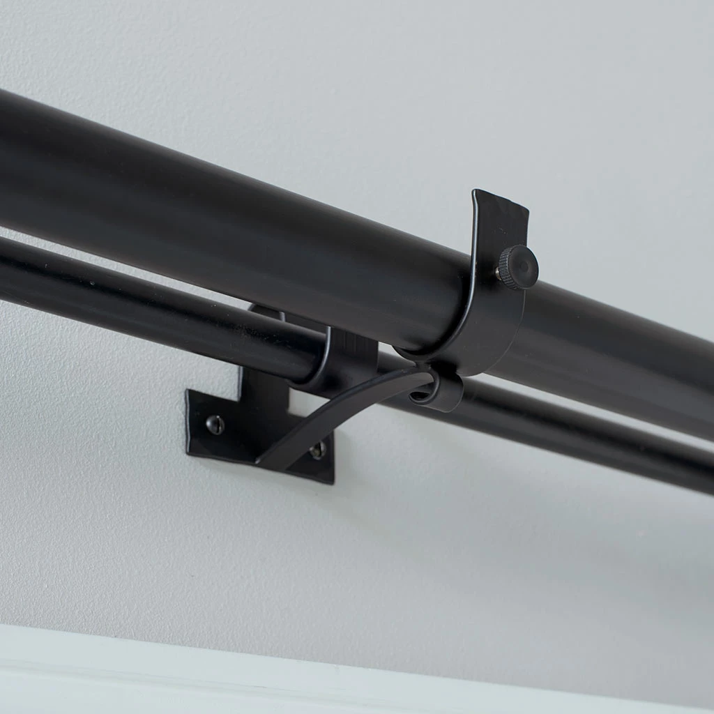 38/20mm Double Pole Centre Bracket In Matt Black 4 38/20mm Double Pole Centre Bracket In Matt Black - Image 2