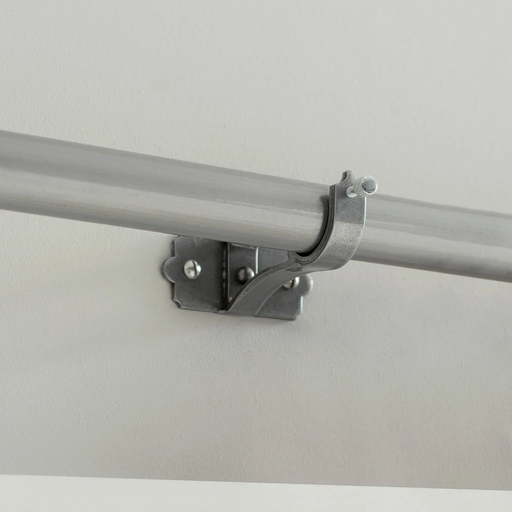 20mm Brett Centre Bracket In Polished 4 20mm Brett Centre Bracket In Polished - Image 2