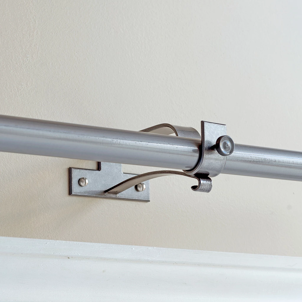 25mm Chapel Extended Centre Bracket In Polished 4 25mm Chapel Extended Centre Bracket In Polished - Image 2