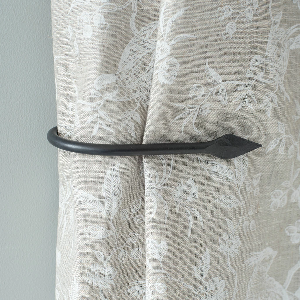 Small Spear Holdback In Beeswax 4 Small Spear Holdback In Beeswax - Image 2