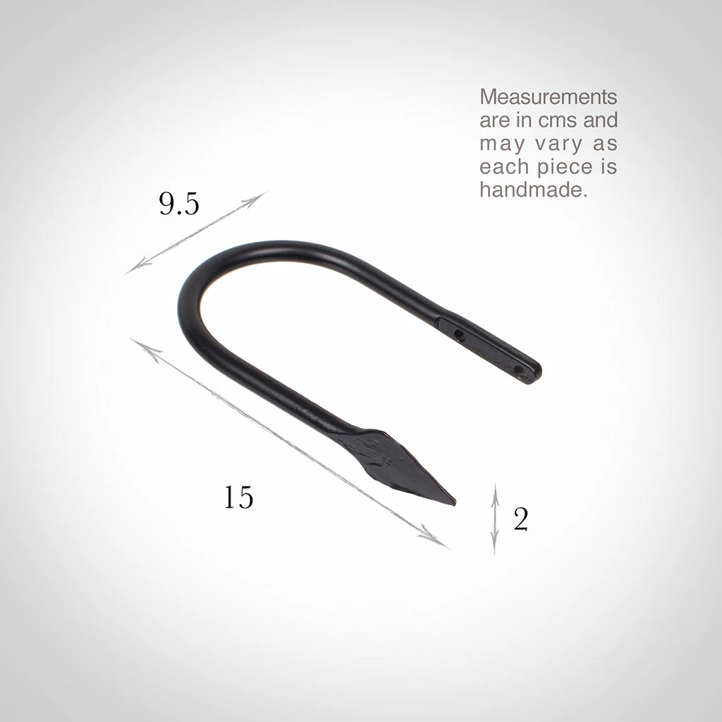 Small Spear Holdback In Matt Black 5 Small Spear Holdback In Matt Black - Image 3