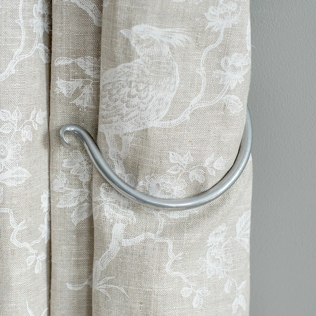 Small Swing Holdback (12cm Embrace) In Mercury 4 Small Swing Holdback (12cm Embrace) In Mercury - Image 2