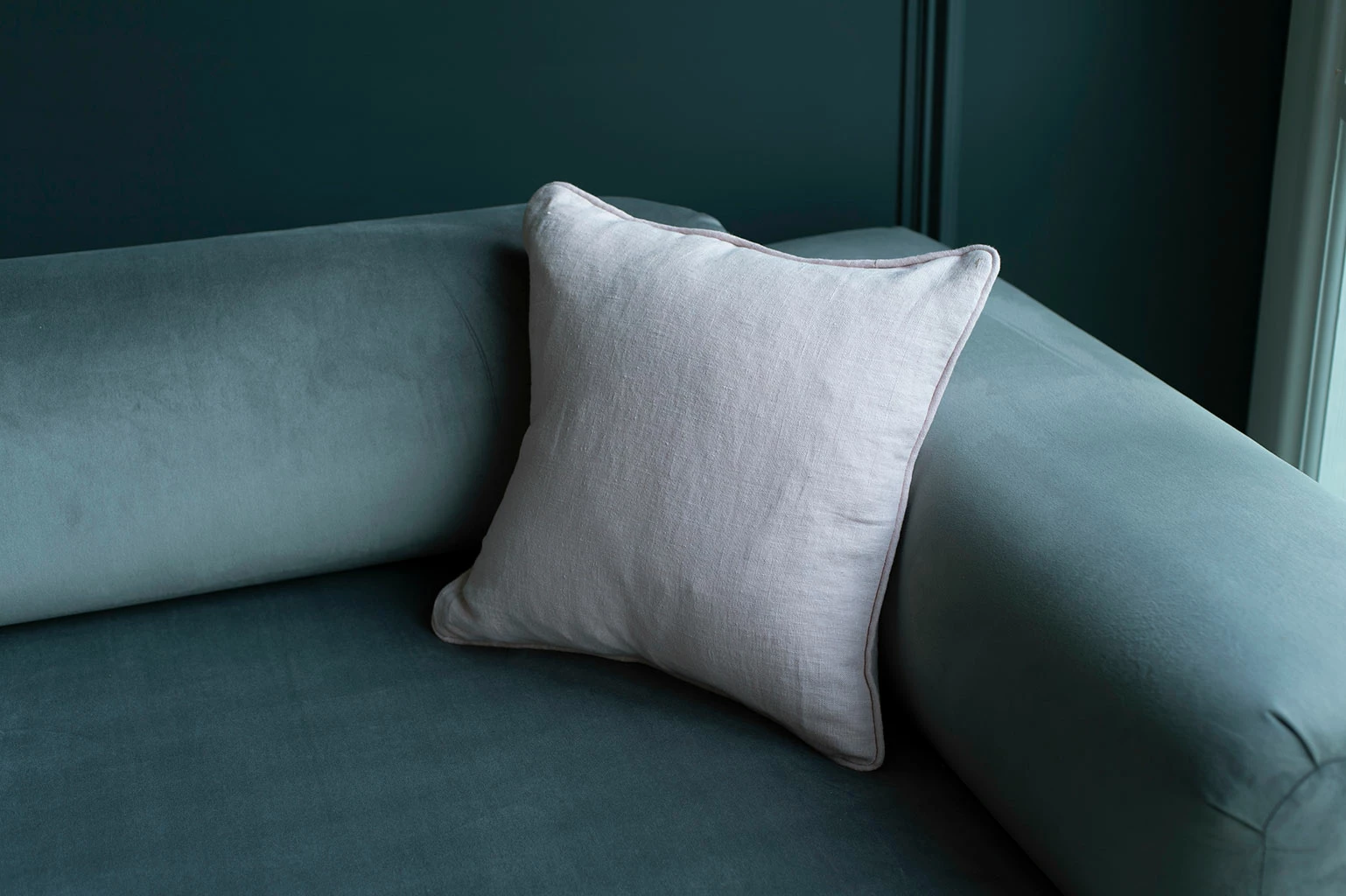 Cushion Cover In Vintage Pink Waterford 4 Cushion Cover In Vintage Pink Waterford - Image 2